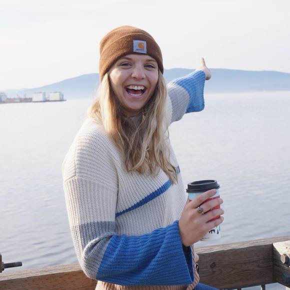 Meet your Posher, Karin - Picture 1 of 1